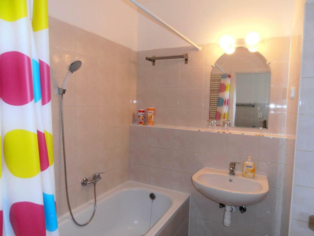 Budapest Baross Apartment Bagian luar foto